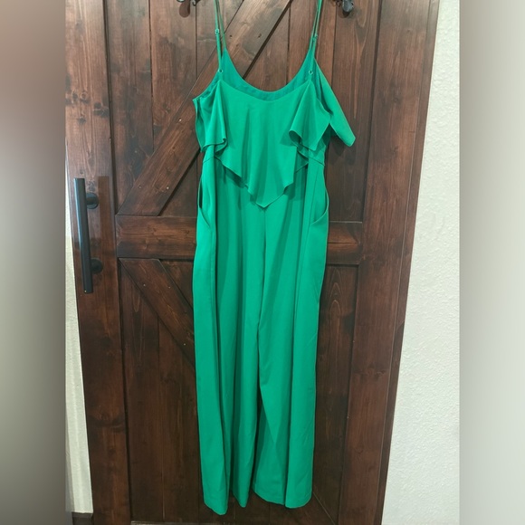 Perfect Holiday Gianni Bini Jumpsuit Green size M - Picture 9 of 9